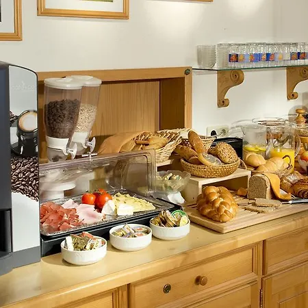 Landgasthof Post-ledererwirt بيت ريفي 3*